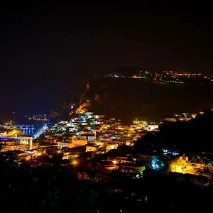 Pashollari , Berat Albania
